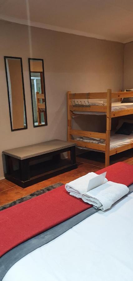 Garden Corner Guesthouse Beaufort West Dış mekan fotoğraf