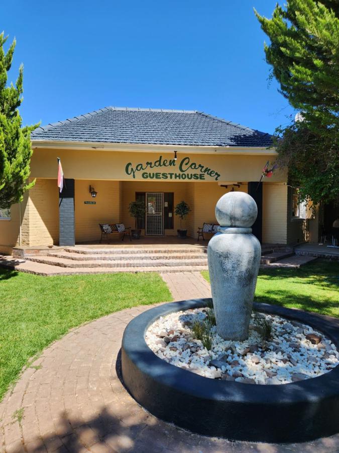 Garden Corner Guesthouse Beaufort West Dış mekan fotoğraf