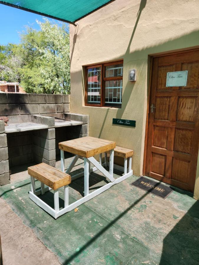 Garden Corner Guesthouse Beaufort West Dış mekan fotoğraf