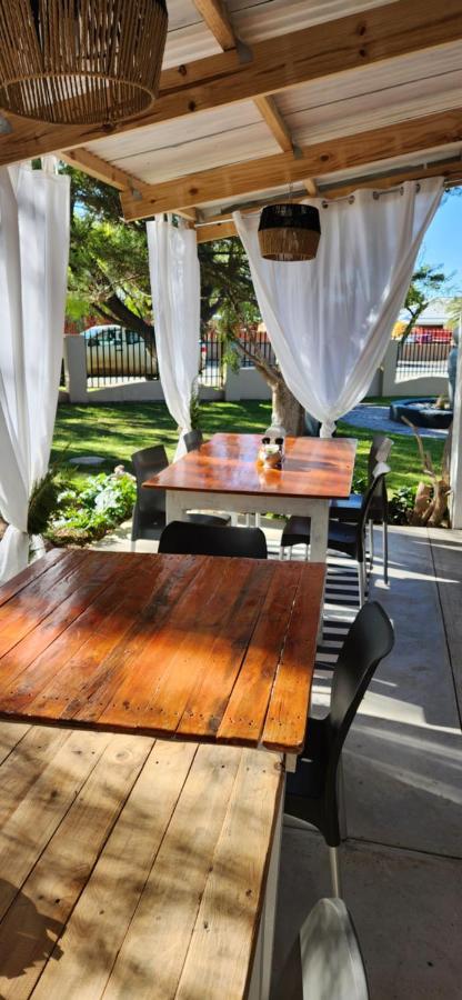 Garden Corner Guesthouse Beaufort West Dış mekan fotoğraf