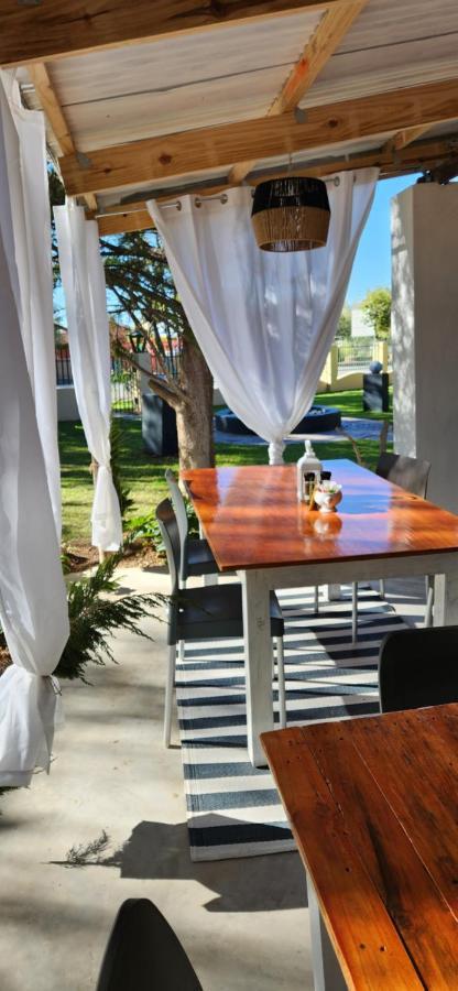 Garden Corner Guesthouse Beaufort West Dış mekan fotoğraf