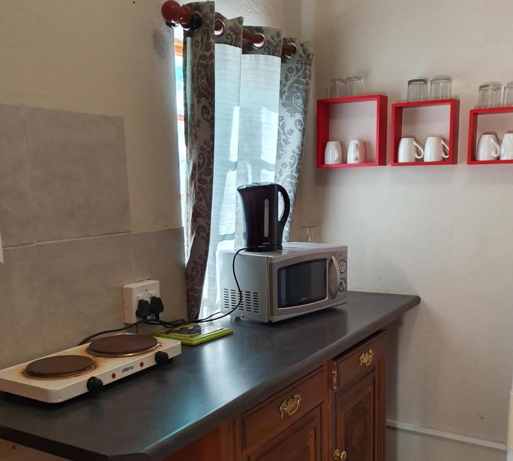 Garden Corner Guesthouse Beaufort West Dış mekan fotoğraf